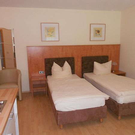 Apartment-Pension Schwalbennest Herzogenaurach Rum bild