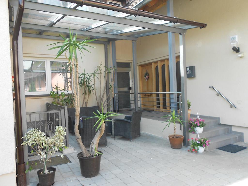 Apartment-Pension Schwalbennest Herzogenaurach Exteriör bild
